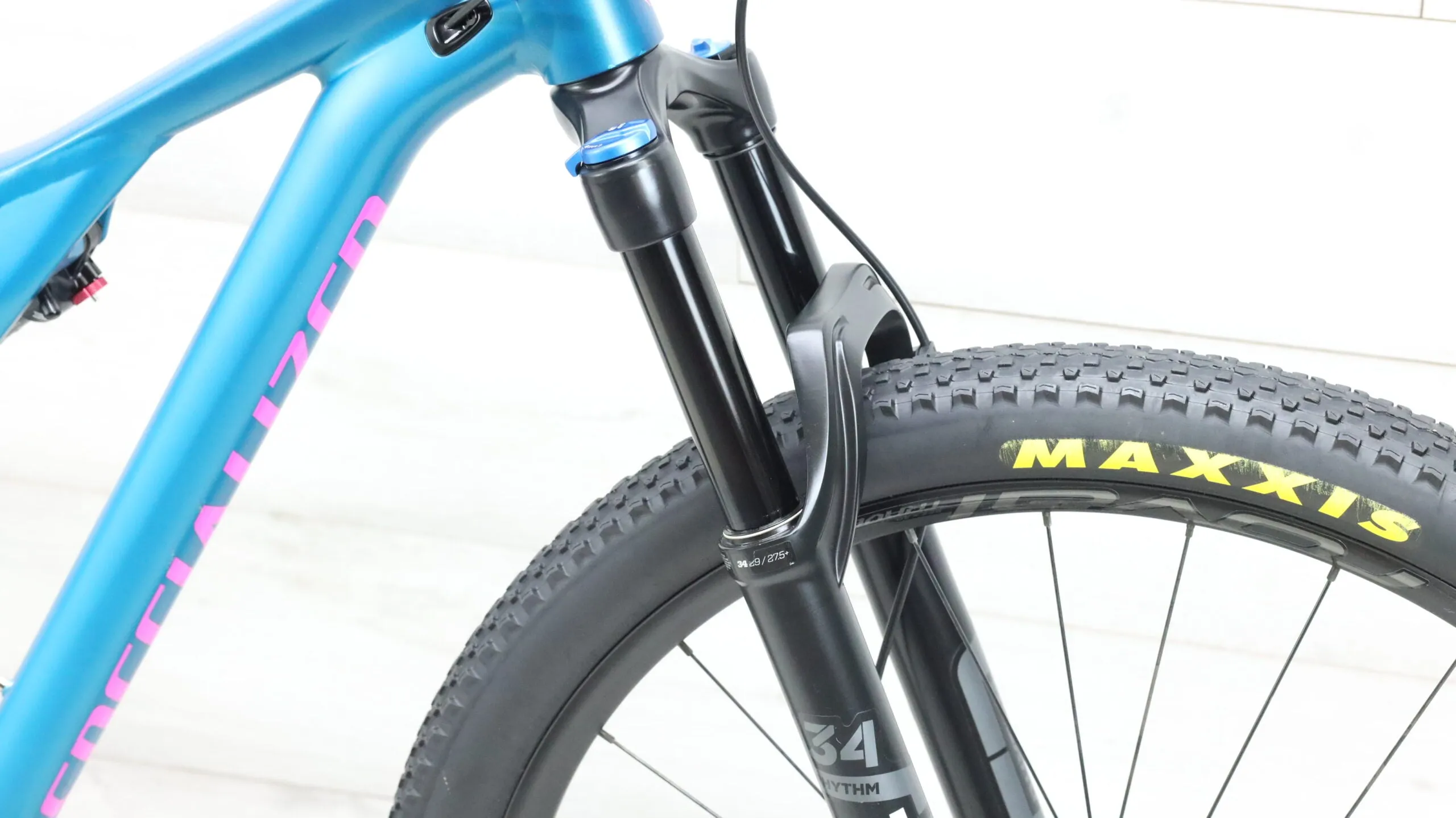 2019 Specialized Stumpjumper ST Comp  Mountain Bike - Small