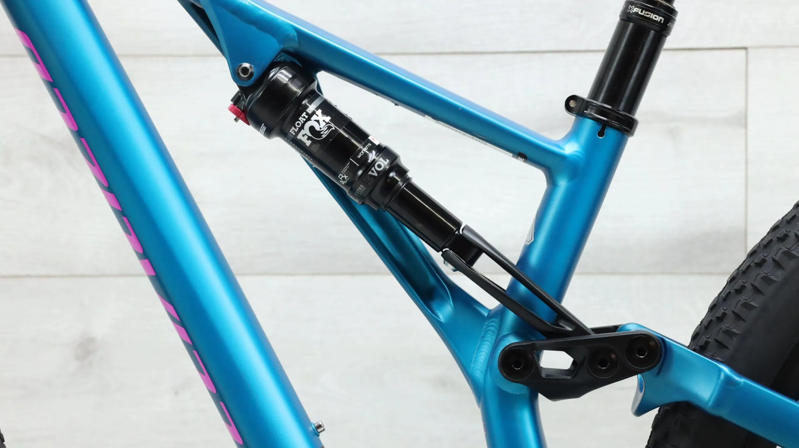 2019 Specialized Stumpjumper ST Comp  Mountain Bike - Small