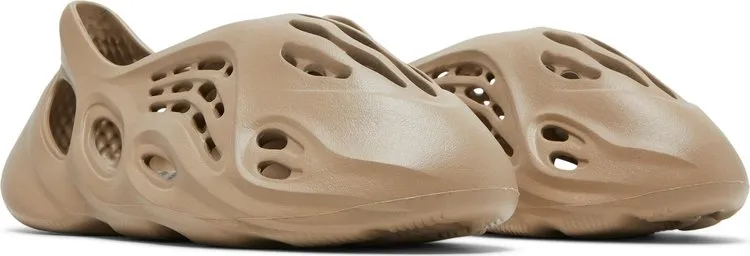 Adidas Yeezy Foam Runner 'Mist' Sneakers, Gray