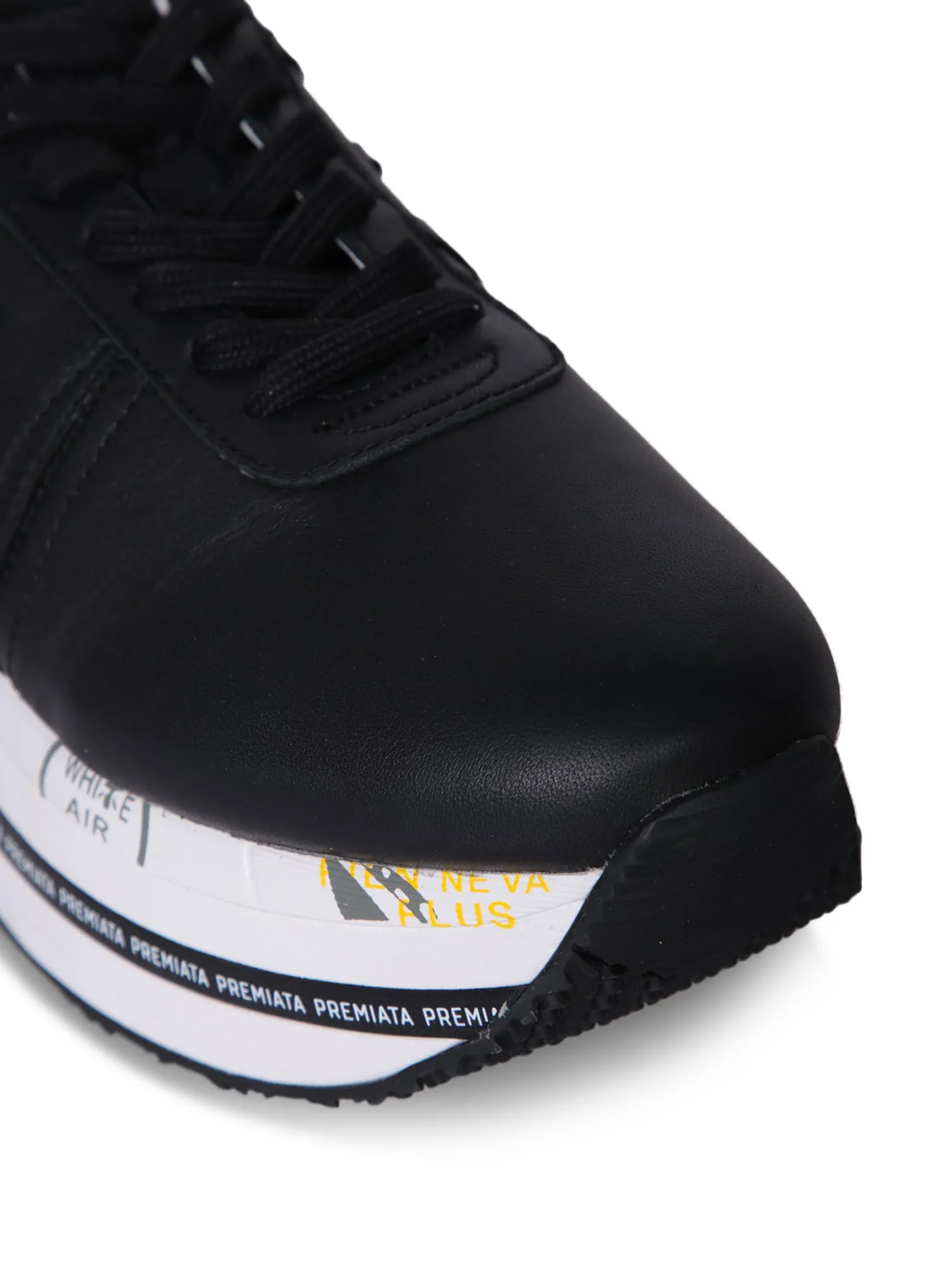 Beth Black Sneakers
